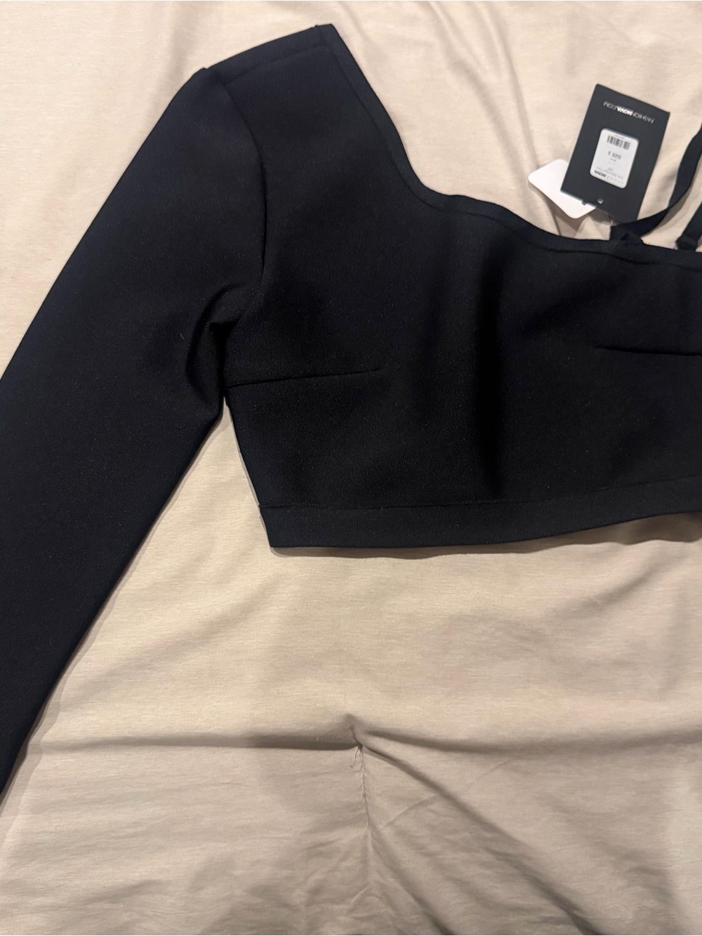 Fashion Nova Black Cropped Long Sleeve Top